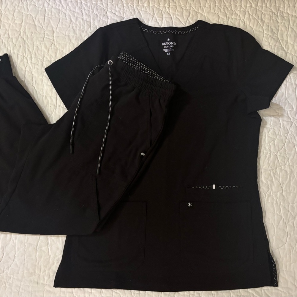 Beyond Scrubs Women's Black Scrub Set